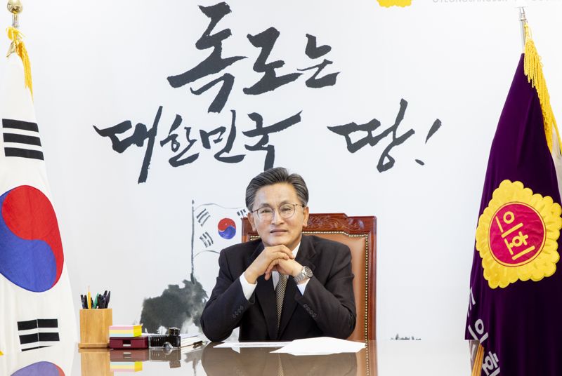 자랑스런 계명인상 수상한 박성만 경북도의회 의장