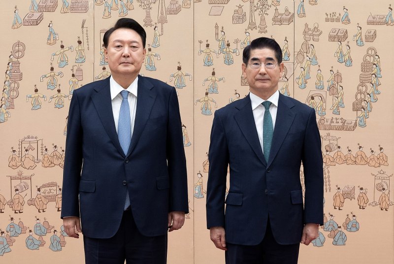 윤석열 대통령과 김용현 전 국방부 장관. (대통령실 제공) 2024.9.6/뉴스1 ⓒ News1 박지혜 기자