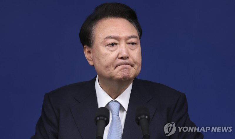 현직 대통령 구속 현실화, 비상계엄 선포 47일만