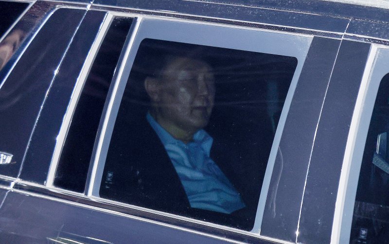 대통령실, 尹구속에 "野정치인들과 형평성 안 맞아..국민이 판단할 것"