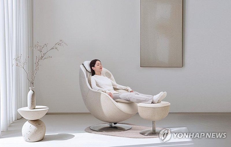 LG전자, 공감지능 탑재한 안마의자 '아르테UP' 출시 (출처=연합뉴스)