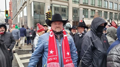 영하의 날씨 속에 열린 트럼프 승리 축하 집회에 참석한 지지자 (출처=연합뉴스)