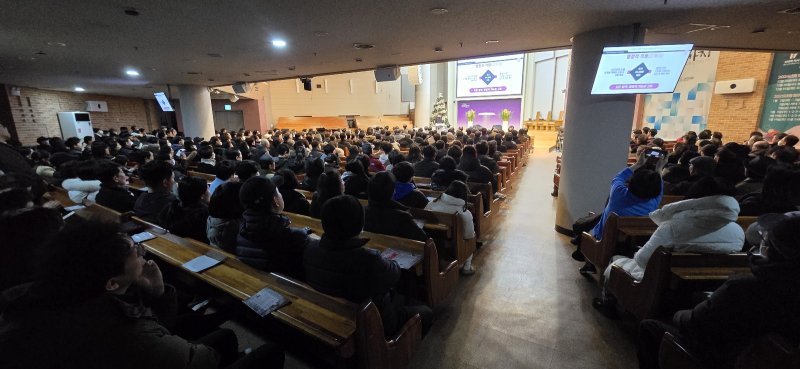 [서울=뉴시스] 경기도 고양시 일산의 강촌1·2백마1·2 통합재건축 추진준비위원회(재준위)는 지난 18일 주민설명회를 열고 신축 단지 조감도와 평면도, 추정 분담금 등을 공개했다. 2025.01.20. (사진=재준위 제공) photo@newsis.com *재판매 및 DB 금지