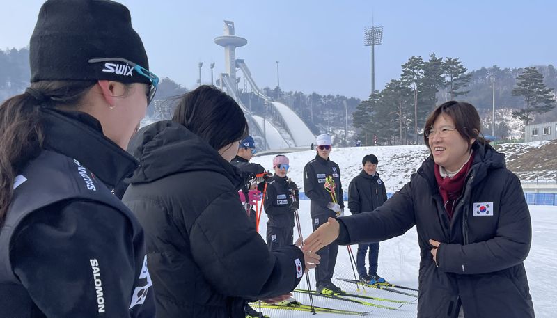 장미란 차관, '하얼빈 동계아시안게임' 앞둔 선수단 격려