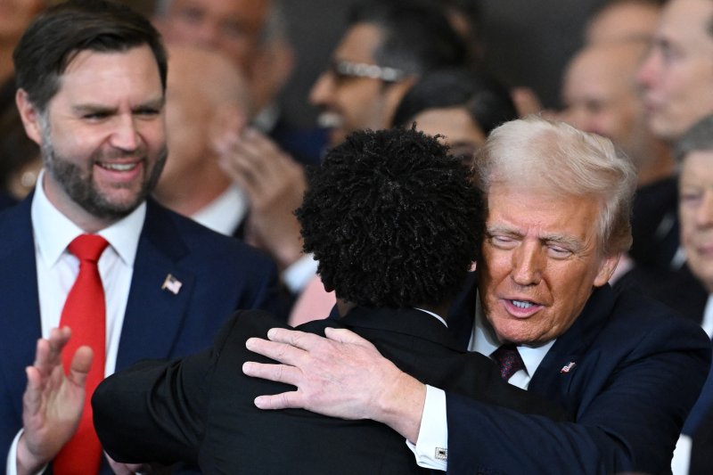 트럼프 대통령 교회 예배로 첫 공식 일정 시작[트럼프 취임]