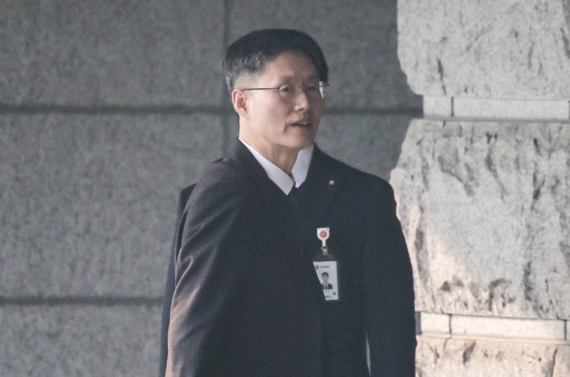 경찰, "문형배, 방조로 보기 곤란…공소시효 지나"