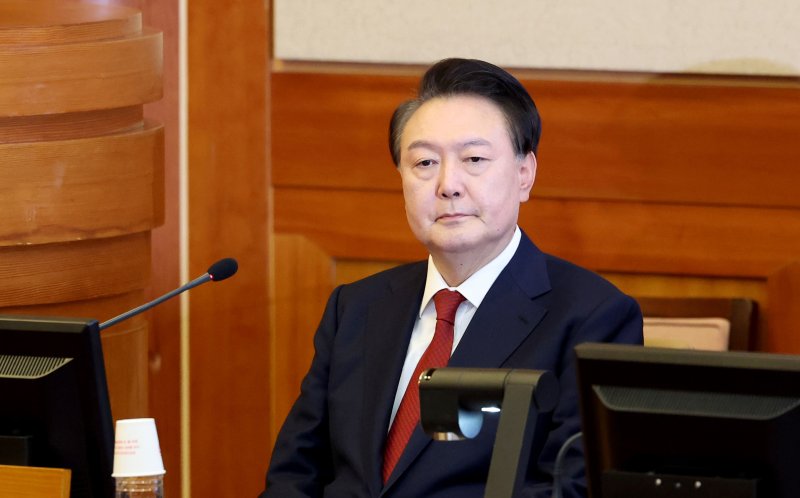 윤석열 대통령이 21일 서울 종로구 헌법재판소에서 열린 탄핵심판 3차 변론기일에 출석해 있다. 2025.1.21/뉴스1 ⓒ News1 사진공동취재단