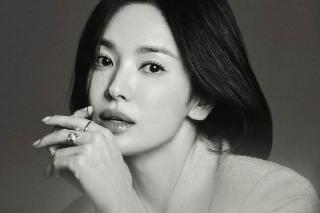 송혜교 "악역도 해보고파..큰일엔 대담·작은일엔 전전긍긍"