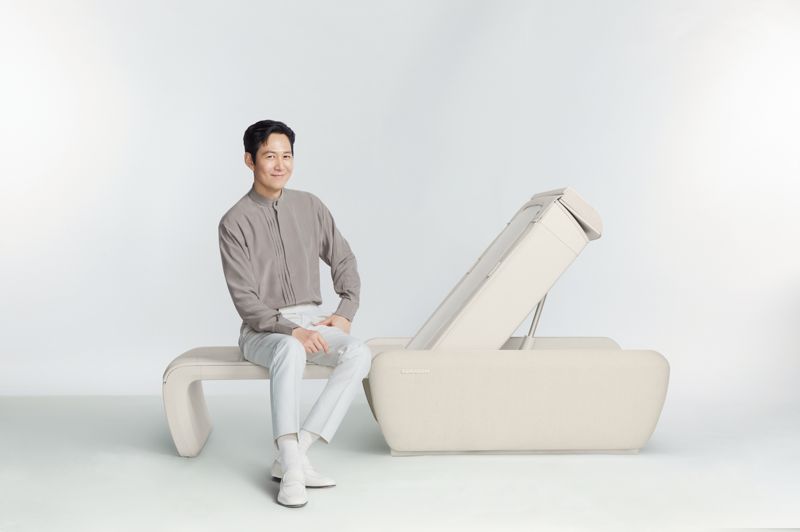 설 연휴 맞은 중견가전 "안마의자 등 싸게 사세요"