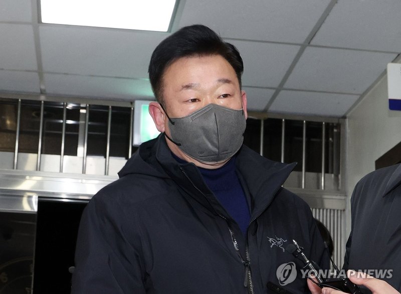 이광우 경호본부장 "끼워맞추기 법 적용, 검찰이 반려해야"