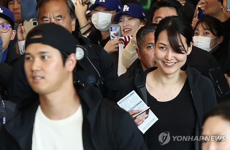 인간이 이렇게 완벽할 수가 있나... 오타니, 행사 불참하고 "소방관들에게 감사"