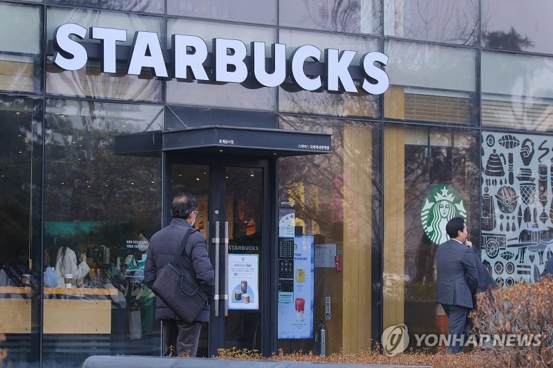 한국 스타벅스 매장 2천9개, 일본 처음 앞질렀다 (출처=연합뉴스)