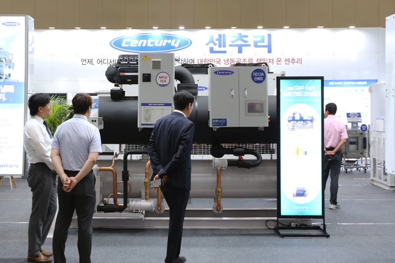 [서울=뉴시스]센추리 무급유 인터버 터보냉동기.(사진=귀뚜라미 제공) 2025.01.30. *재판매 및 DB 금지