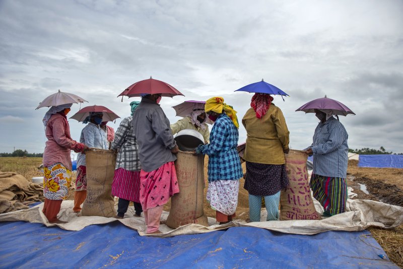 트럼프 관세폭탄에 인도 중앙은행(RBI) 2회 연속 금리인하..GDP 성장 전망 하향 조정