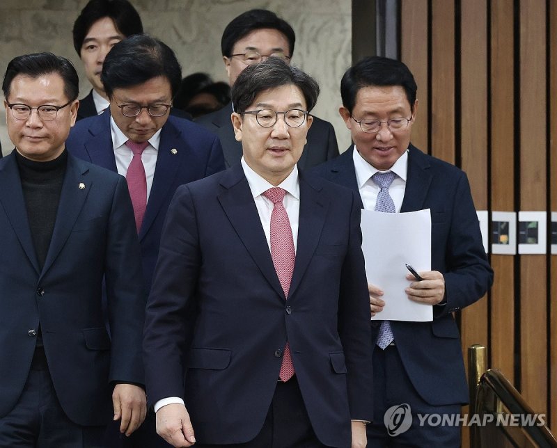 권성동, 李 위헌법률심판 제청에 "조기 대선으로 죄악 덮겠다는 뜻"