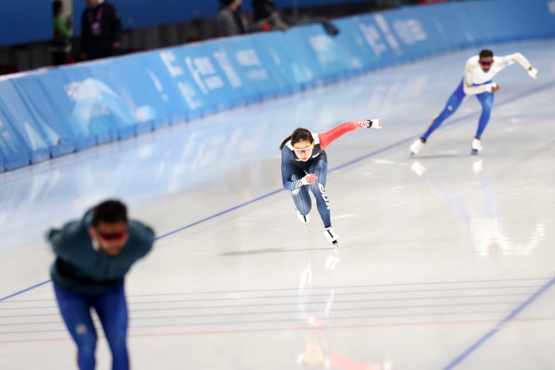 하얼빈 동계아시안게임에 출전하는 대한민국 스피드 스케이팅 대표팀이 5일 중국 헤이룽장성 하얼빈 스피드 스케이트 오벌에서 훈련하고 있다. 2025.2.5/뉴스1 ⓒ News1 이승배 기자