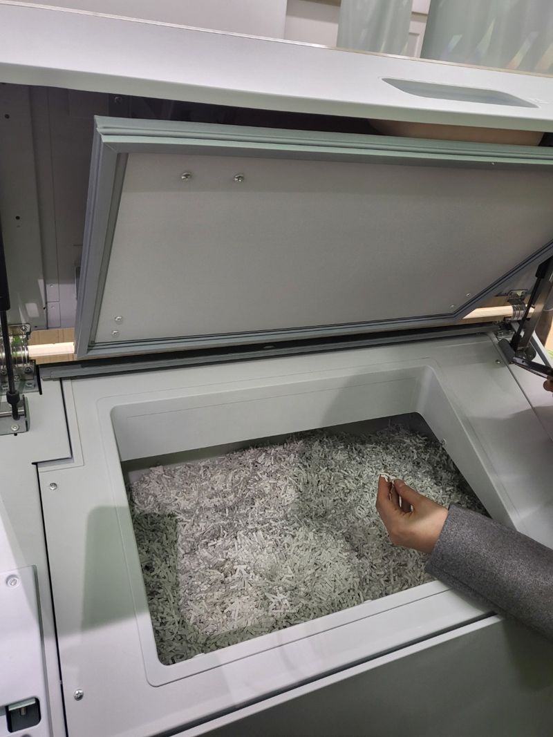 [르포]"헌 종이 넣고 새 종이 뽑는 마술 프린터" 엡손, '뉴 페이퍼랩' 첫 선