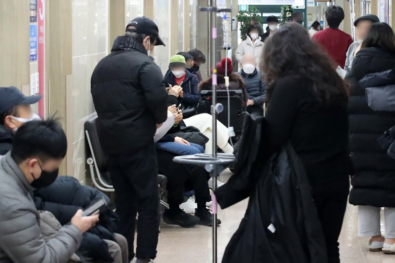 독감 의심 환자가 최근 9주 연속 증가한 가운데 20일 대구의 한 종합병원이 독감 환자들로 붐비고 있다. 2025.1.20/뉴스1 ⓒ News1 공정식 기자