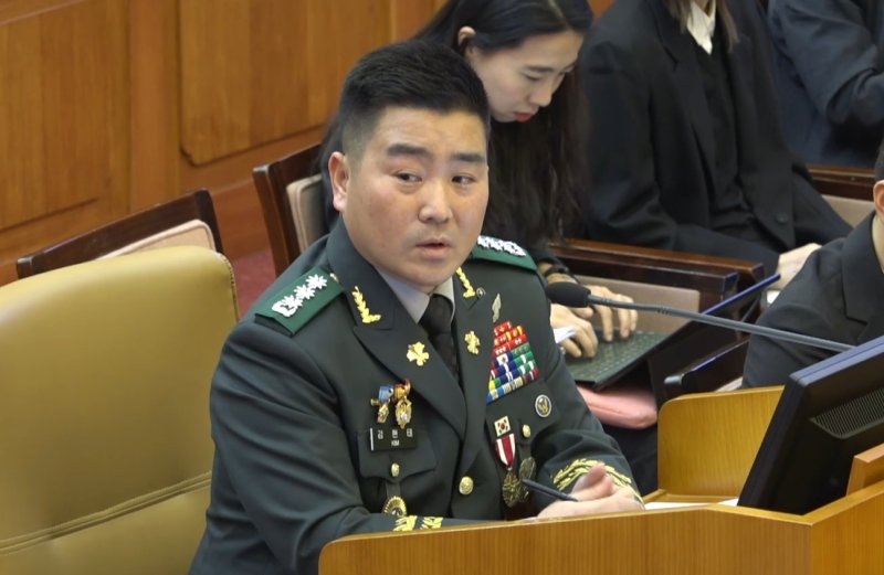 野회유 폭로한 김현태 707단장, 민주당이 증인명단서 뺐다