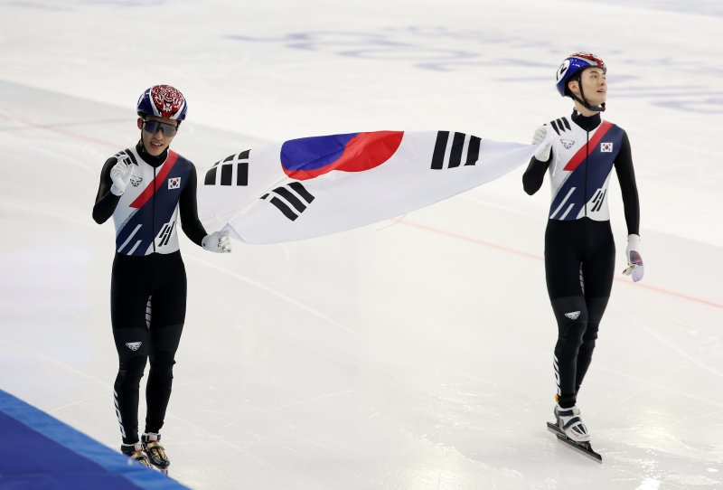 쇼트트랙 박지원, 하얼빈 AG 500ｍ 은메달… 장성우는 동메달 [하얼빈AG]