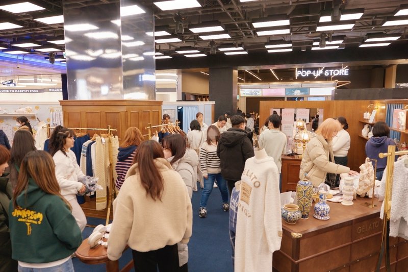 젤라또피케의 더현대 팝업 매장이 방문객들로 붐비고 있다.(젤라또피케 제공)