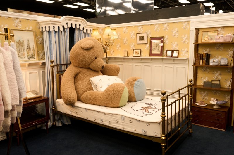 젤라또피케 제품을 활용해 조성한 호텔 콘셉트의 포토존.(젤라또피케 제공)