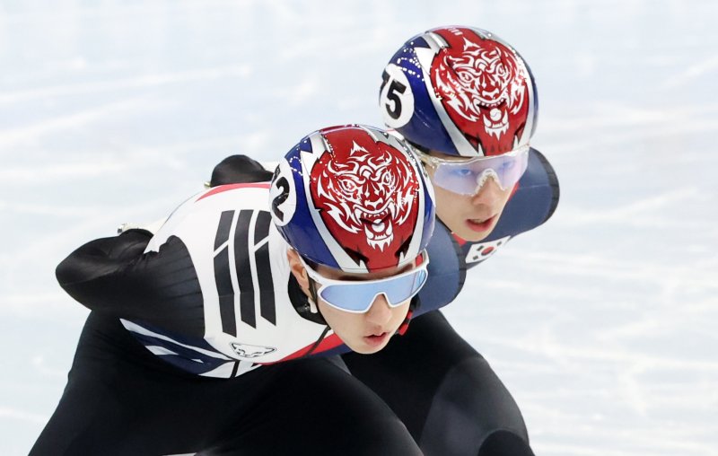 [속보]쇼트트랙 남자 1000m 장성우 금메달, 박지원 은메달 [하얼빈 AG]