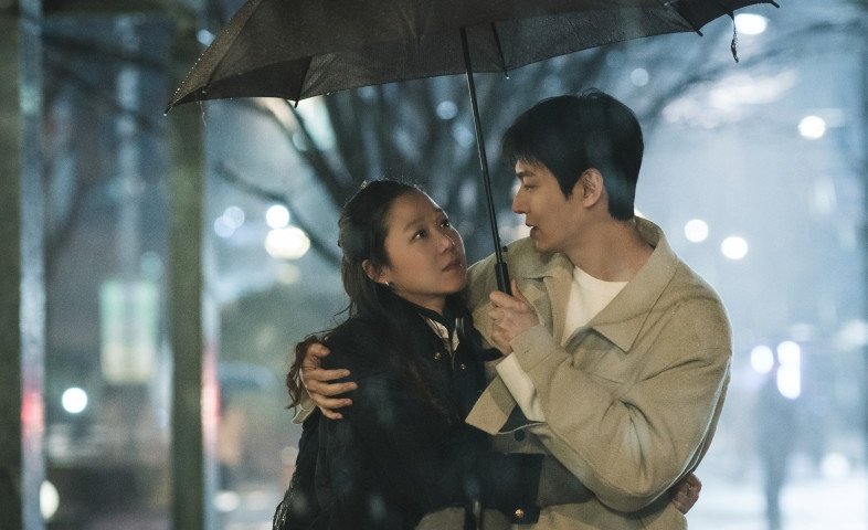 '별물' 이민호♥공효진, 연애 1일차…꿀 뚝뚝 빗속 데이트 [N컷]