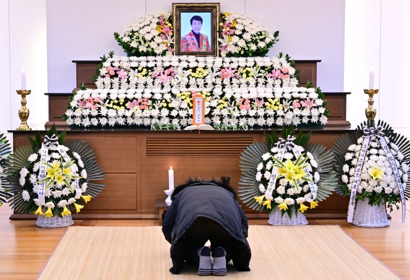 [뉴스1 PICK]故송대관 '해뜰날' 들으며 영면…'눈물의 영결식'