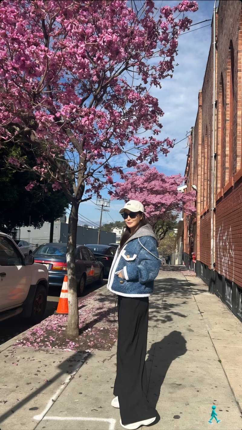 [서울=뉴시스] 김희선. (사진=김희선 인스타그램 캡처) 2025.02.10. photo@newsis.com *재판매 및 DB 금지