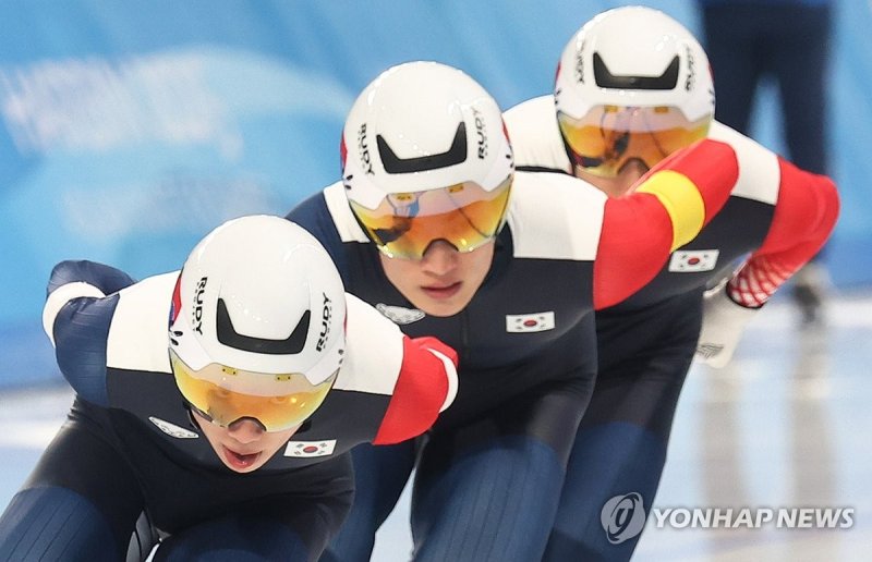 [아시안게임] 빙속 남자 팀 추월 은메달…이승훈 역대 최다 메달 신기록(종합2보)