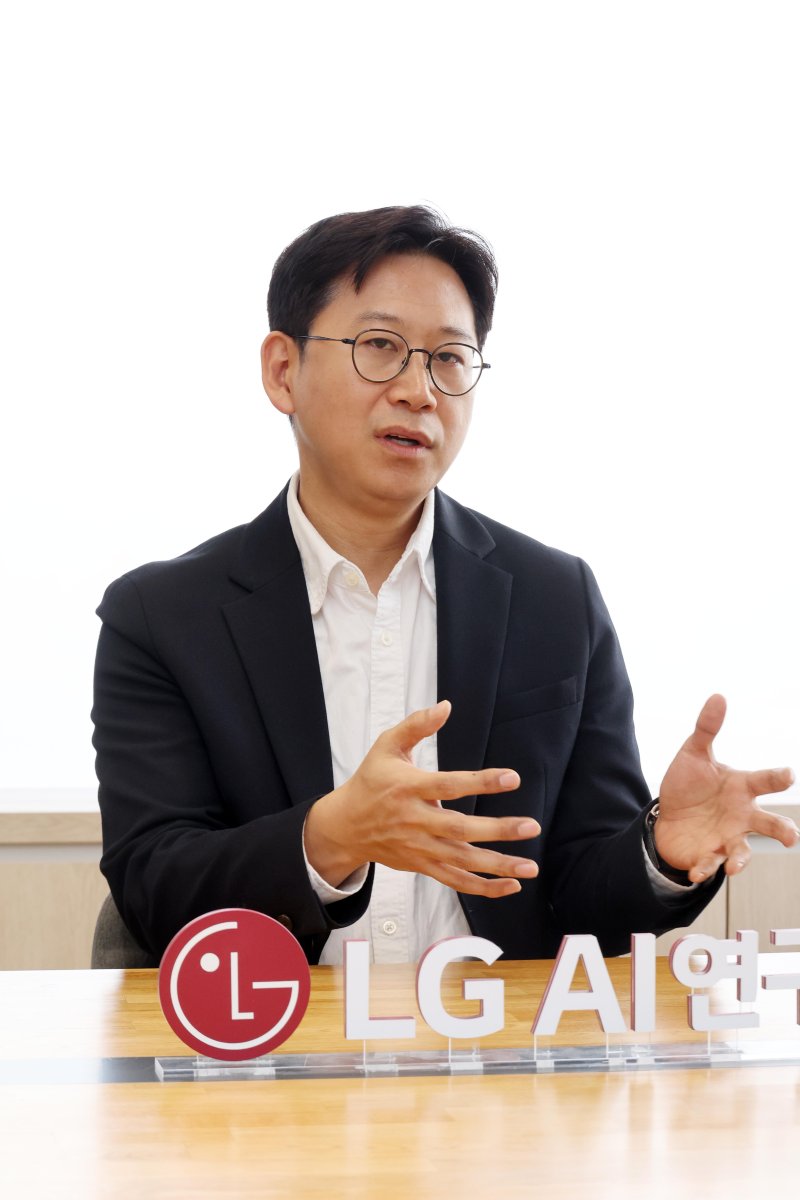 "범용 인공지능보다는 산업별 특화된 ASI가 한국에 적합" [AI리더를 찾아서]
