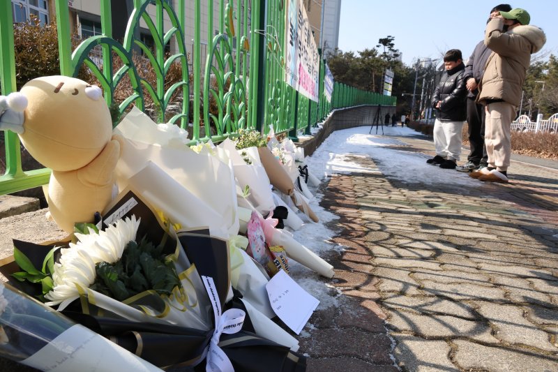 "복직 후 수업 배제돼 짜증... 어떤 아이든 상관 없었다"