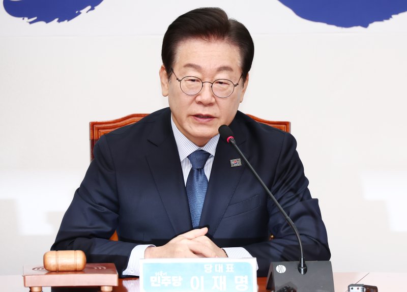 이재명 더불어민주당 대표가 7일 오전 서울 여의도 국회에서 열린 최고위원회의에서 모두 발언을 하고 있다. 2025.2.7/뉴스1 ⓒ News1 김민지 기자