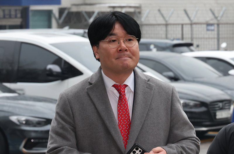 '김건희 명품가방 보도' 이명수 기자 "스토킹 아니다"