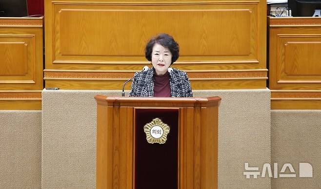 [과천=뉴시스] 5분 발언에 나선 안양시의회 김보영 의원. (사진=김 의원 제공). 2025.02.12. photo@newsis.com