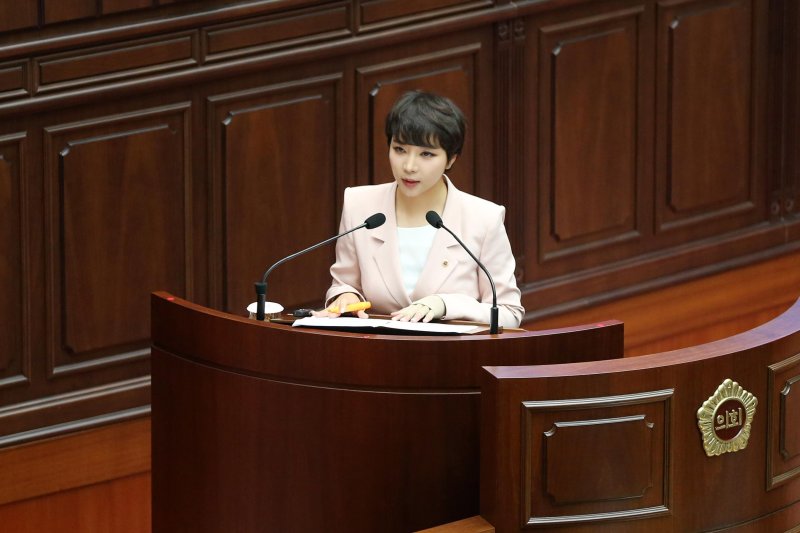 서지연 부산시의원이 부산시의회에서 발언하고 있다.(부산시의회 제공. 재판매 및 DB금지)