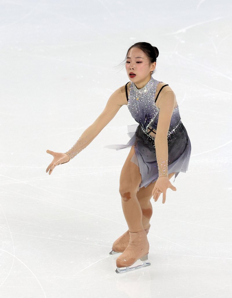 '개인 최고점' 피겨 김채연, 쇼트 2위…1위 사카모토와 3.15점차(종합)[하얼빈AG]