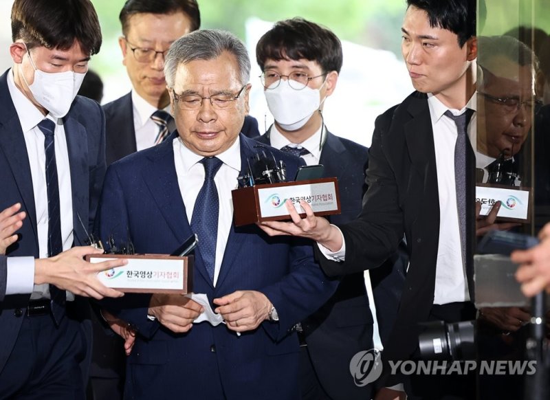 '대장동 50억 클럽' 박영수 전 특검 오늘 1심 결론...檢 징역 12년 구형