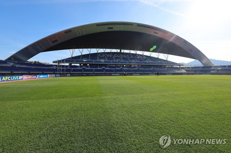 광주월드컵경기장의 푸른 잔디. (출처=연합뉴스)