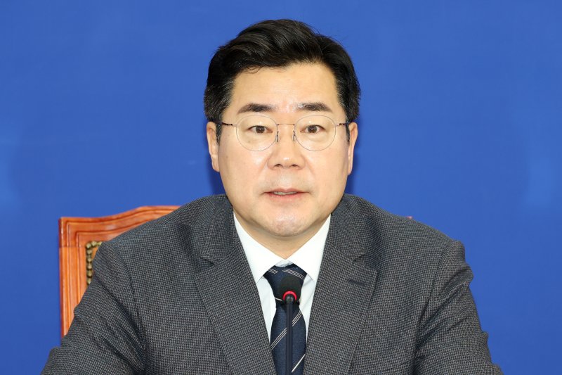 박찬대 "김건희, 비상계엄 실행 논의 개입 의심…철저하게 수사해야"