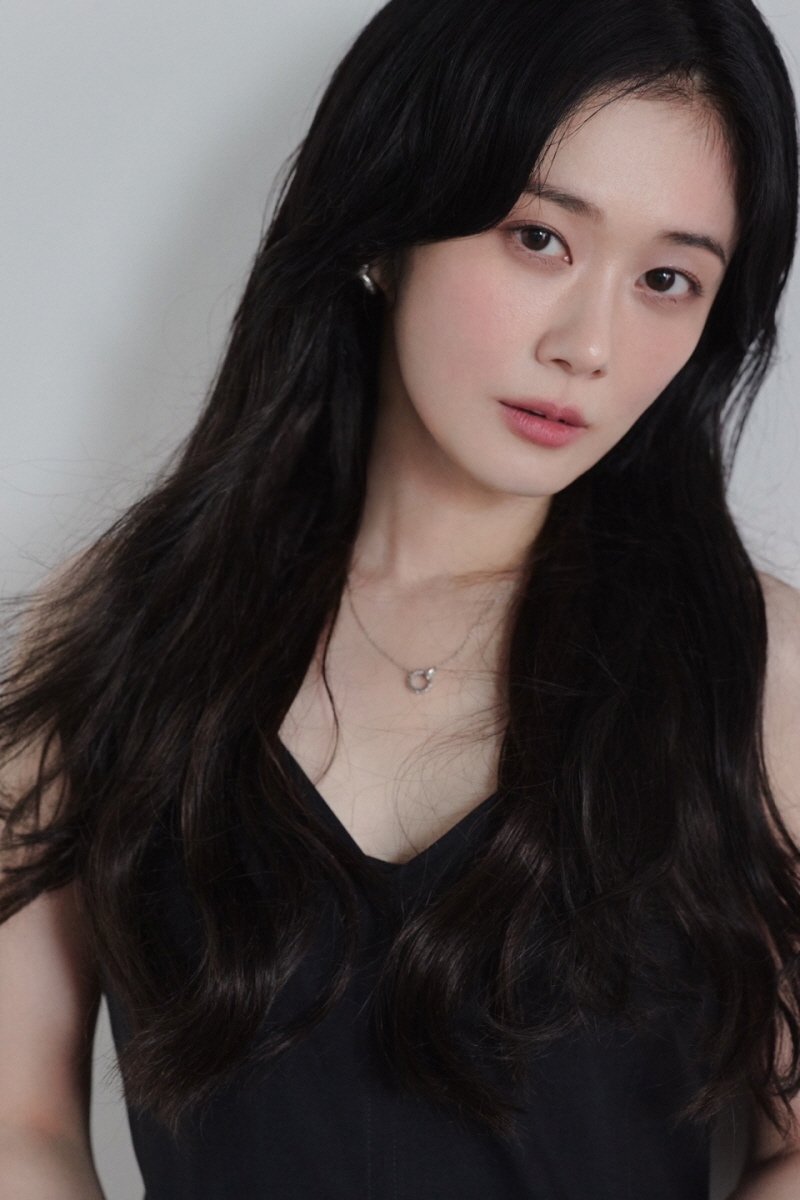 '대상배우' 장나라, 1인 기획사 끝→라엘비엔씨 전속계약