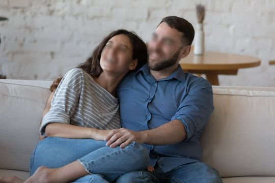 "아내가 낯선 남자와 팔짱 끼고 뽀뽀"…부인은 "이혼하자" 적반하장 [헤어질 결심]