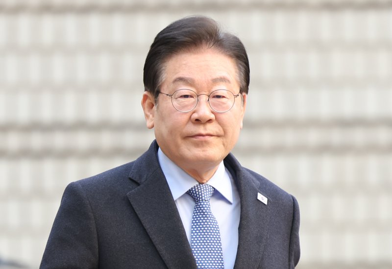 이재명 더불어민주당 대표가 지난 14일 서울 서초구 서울중앙지방법원에서 열린 '대장동 배임·성남FC 뇌물' 1심 속행 공판에 출석하고 있다. /사진=연합뉴스