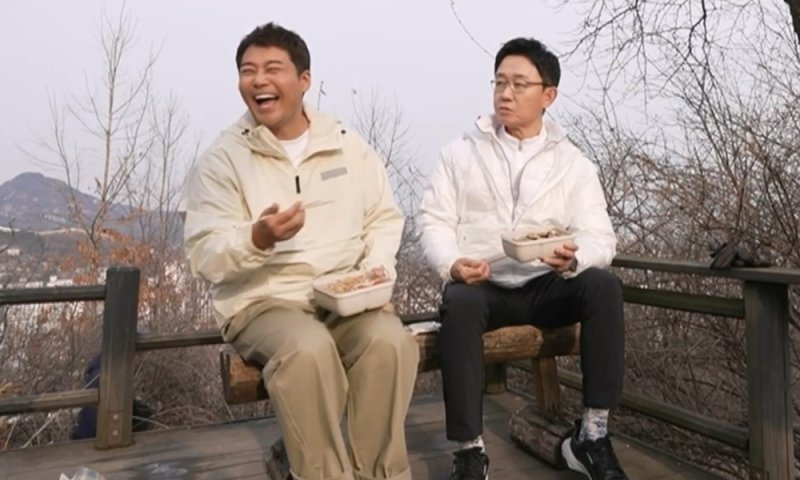 전현무, 우상 손범수 만났다 대상 받고 가장 먼저 떠올라