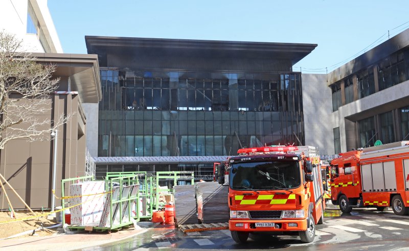 행안장관 대행, 부산 공사장 화재에 "화재진압·인명구조 총력"