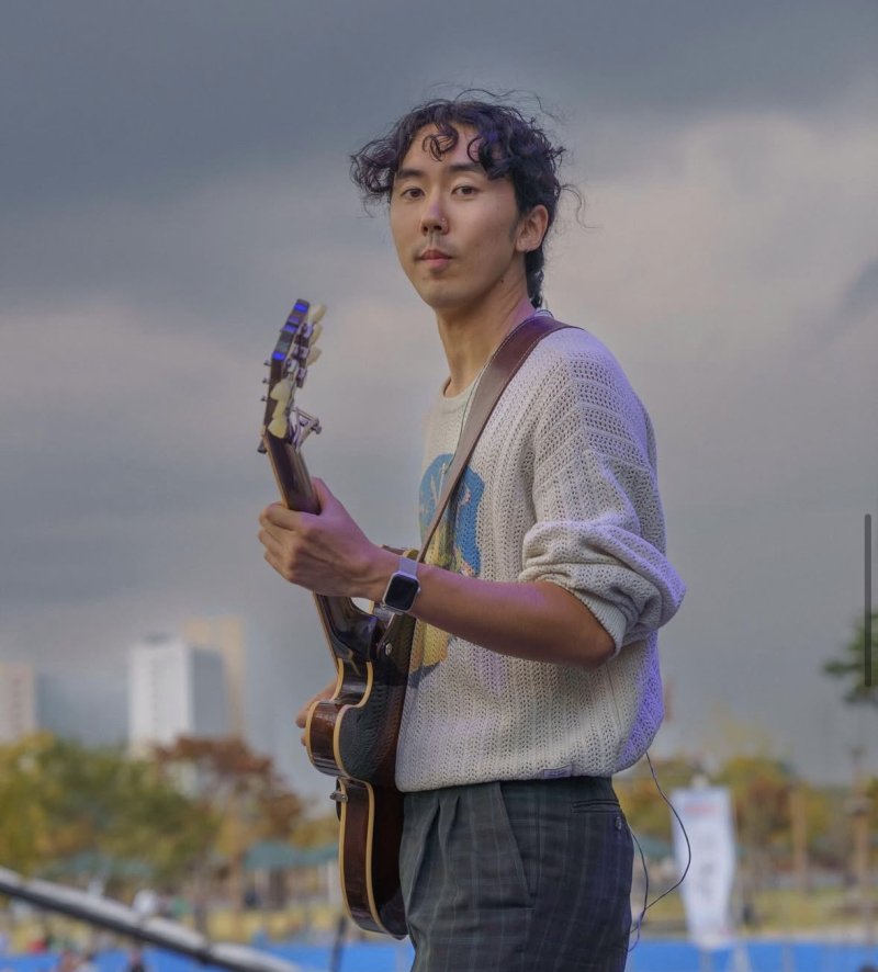 [서울=뉴시스] 보수동쿨러 기타 구슬한. (사진 = 밴드 측 제공) 2025.02.14. photo@newsis.com *재판매 및 DB 금지