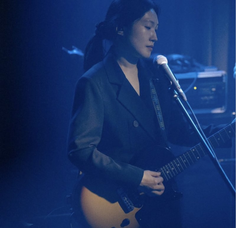 [서울=뉴시스] 보수동쿨러 보컬 김민지. (사진 = 밴드 측 제공) 2025.02.14. photo@newsis.com *재판매 및 DB 금지