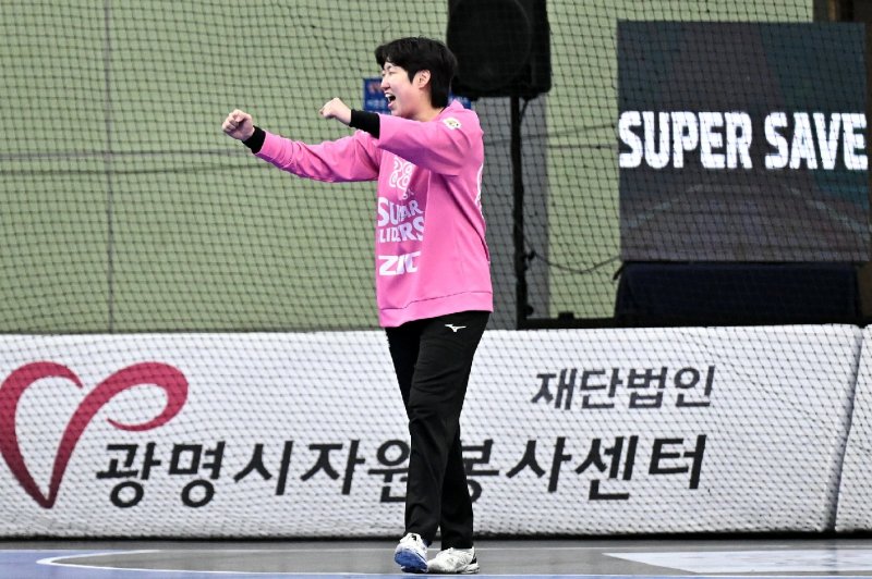 [서울=뉴시스] 여자 핸드볼 SK슈가글라이더즈의 박조은. (사진=한국핸드볼연맹 제공) *재판매 및 DB 금지