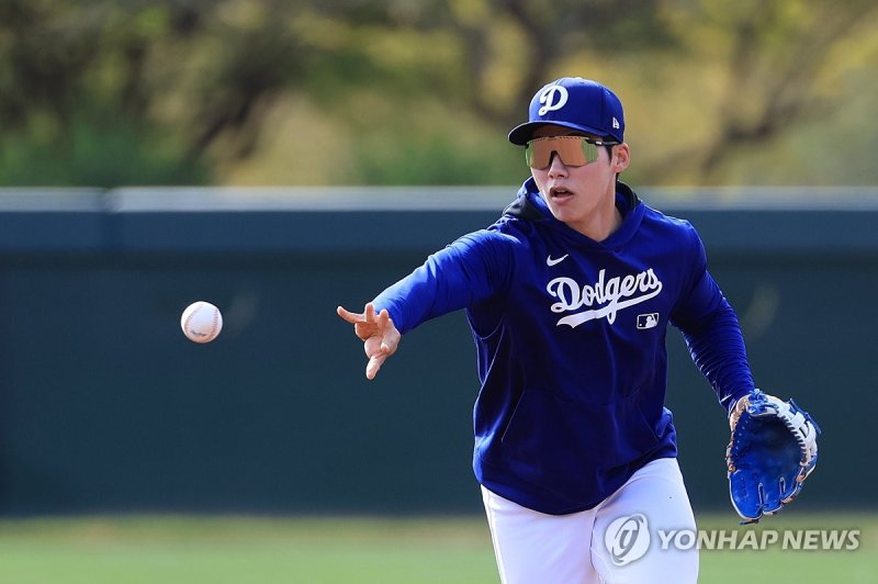 내야 수비 훈련하는 김혜성 (출처=연합뉴스)